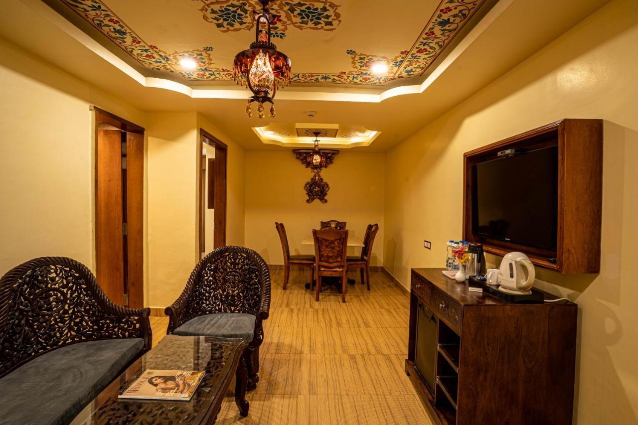 Chokhi Dhani The Palace Hotel ไจซัลเมอร์ ภายนอก รูปภาพ