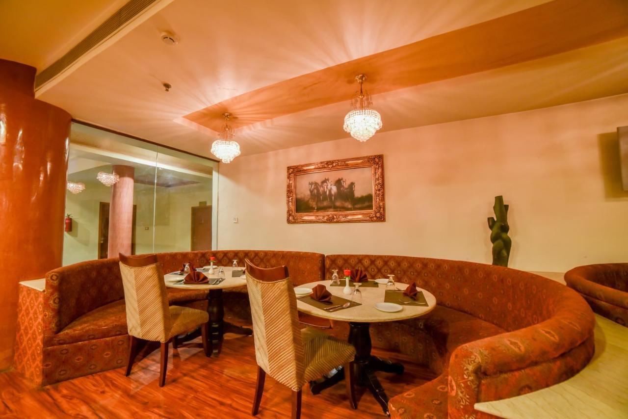 Chokhi Dhani The Palace Hotel ไจซัลเมอร์ ภายนอก รูปภาพ