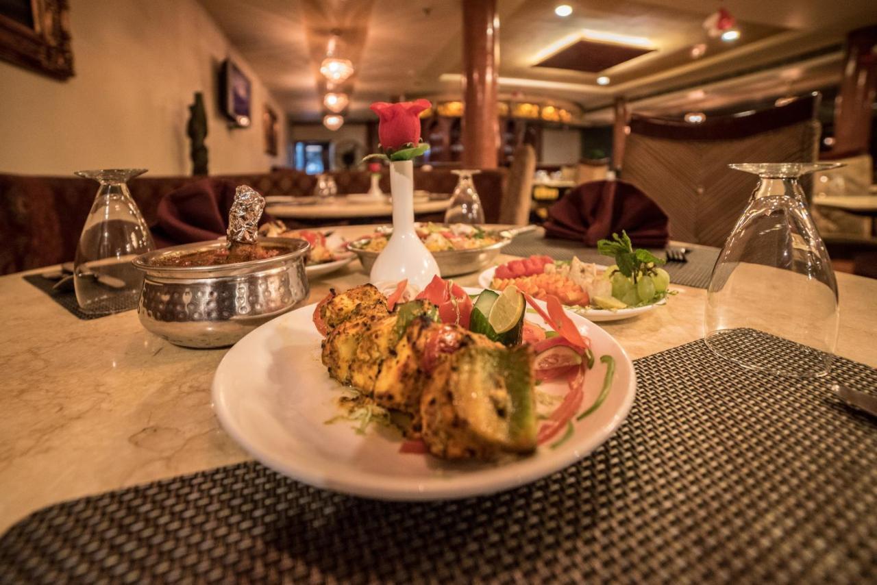 Chokhi Dhani The Palace Hotel ไจซัลเมอร์ ภายนอก รูปภาพ